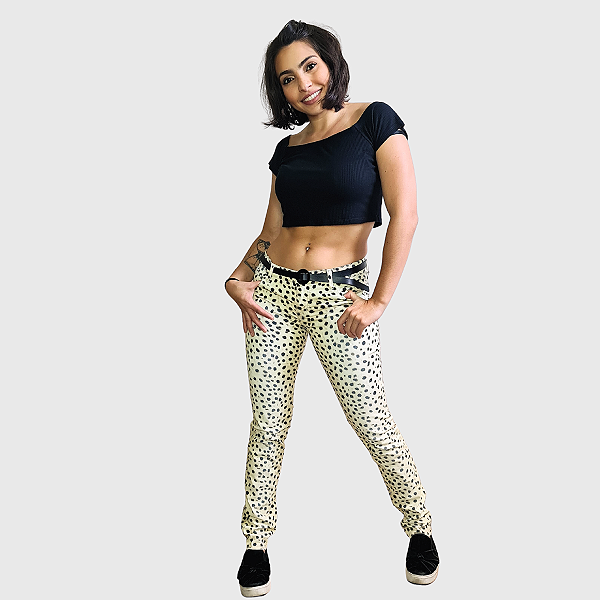 Calça Sarja ANIMALE, SemiNova. Animal Print adiciona um toque de sofisticação e personalidade ao seu visual.