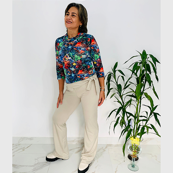 Calça Flare AURORA, Nova. Tendência elegante e atemporal, inspirada nas famosas calças boca de sino dos anos