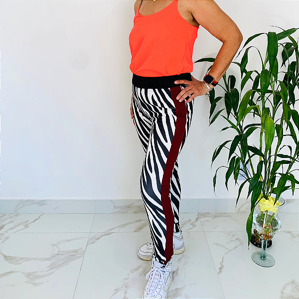 Calça Legging MARIA TK, SemiNova. Calça para atividades físicas ou para compor um look Casual Chic.