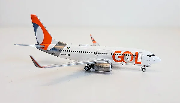 Panda Models 1:400 GOL Boeing 737-700