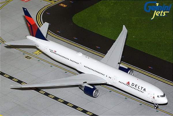 GeminiJets 1:200 Delta Air Lines Boeing B767-400ER N842MH ("Vince Dooley," **NEW MOULD!**) (pré-venda)