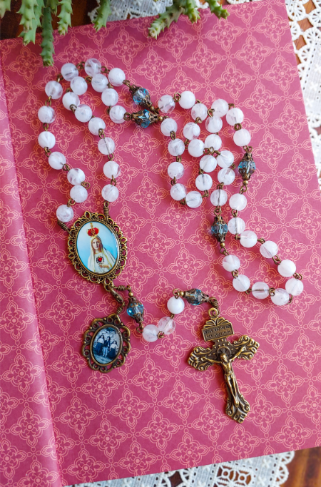 TERÇO DE NOSSA SENHORA DE FÁTIMA - Medalha Grátis três Pastorinhos