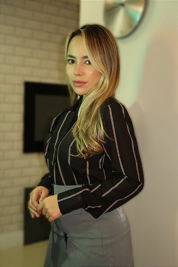 BLUSA COM AMARRAÇÃO LAÇO