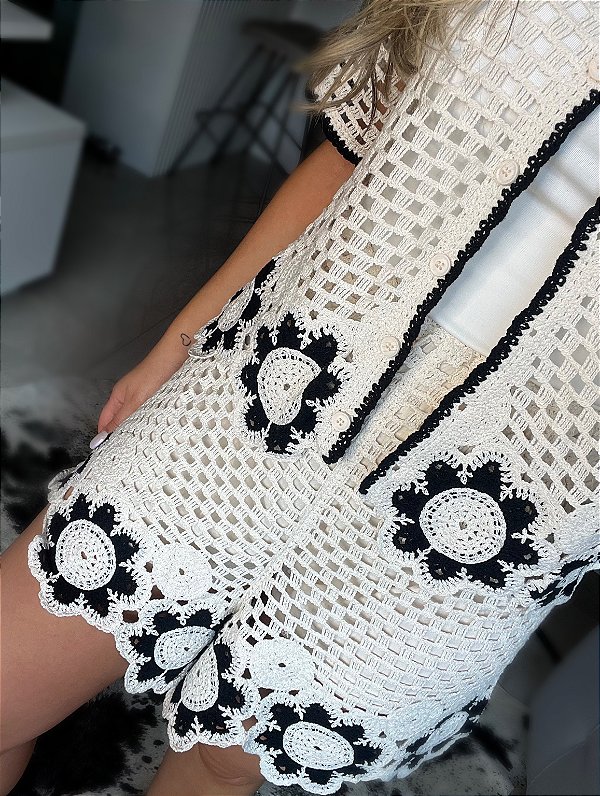 SHORT EM CROCHÊ