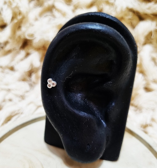 Piercing Três Zircônias De Prata 925 Pino Aço Cirúrgico