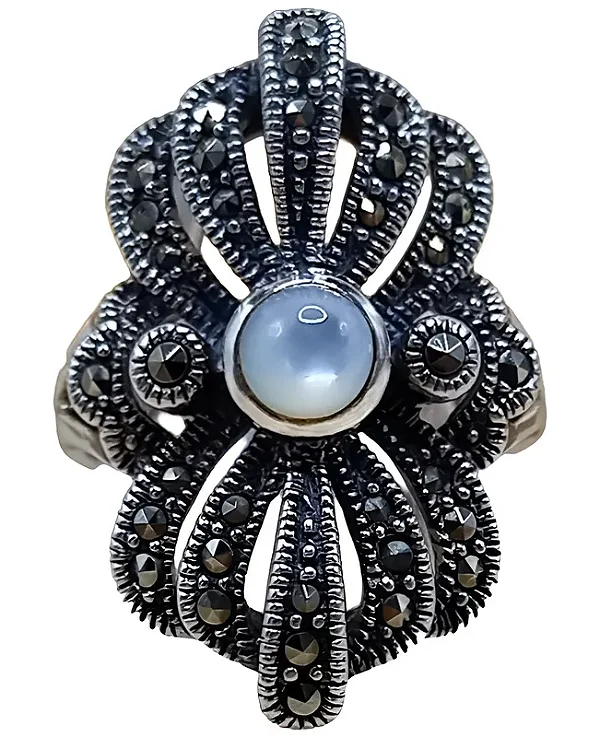 Anel de Prata 925 com Marcassitas e Esfera Madrepérola