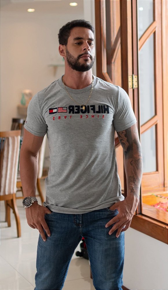 Camiseta Bordada Tommy Hilfiger
