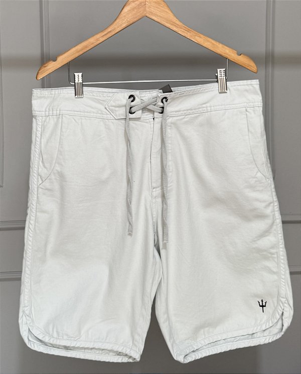 Bermuda Sarja Cinza Claro