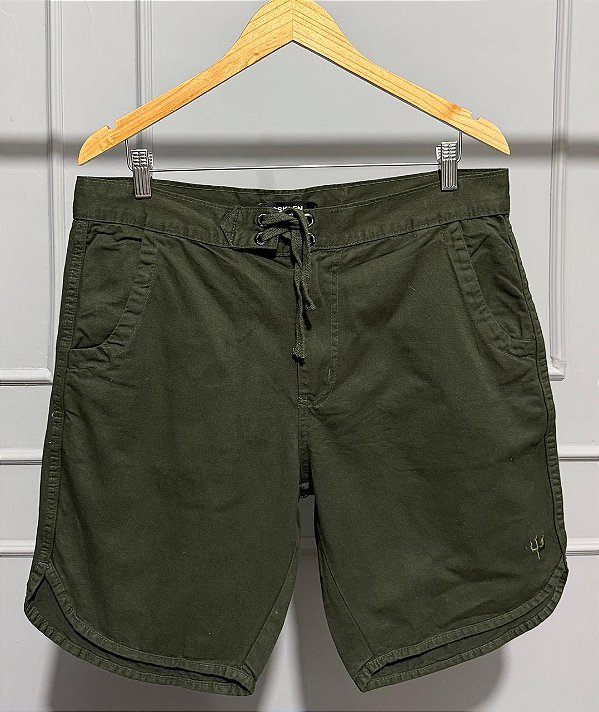 Bermuda Sarja Verde Escuro