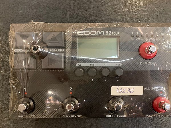 ZOOM PEDALEIRA BAIXO B2 FOUR (OUTLET)