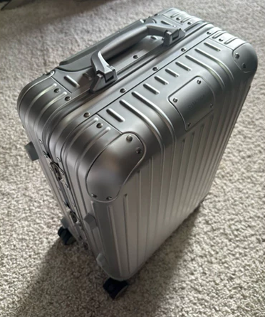 Mala Rimowa Bagagem de mão de cabine Rimowa em alumínio e policarbonato