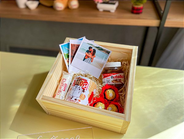 Caixa Romântica Iluminada com Fotos