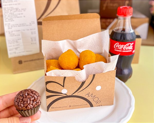 Combo Iressistível : 8 salgados + 1 brigadeirão + Coca 250ml gelada - Delivery