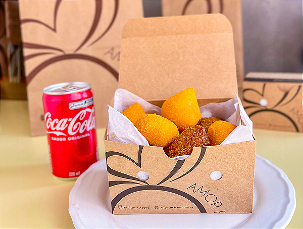 Kit com 10 salgados fritos + Coca 220ml - Delivery
