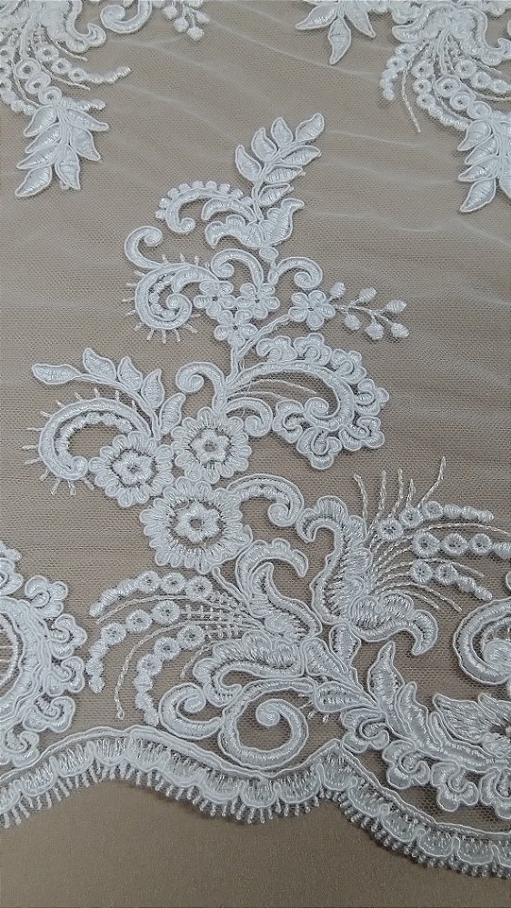 tule bordado sem pedraria off white