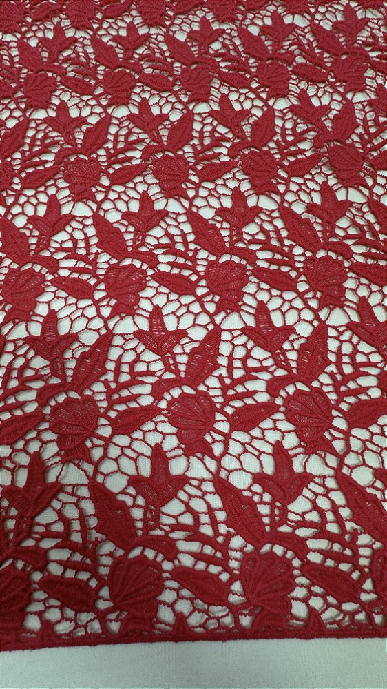 Renda Guipir  fucsia ,largura 130 cm composição 100% Poliéster