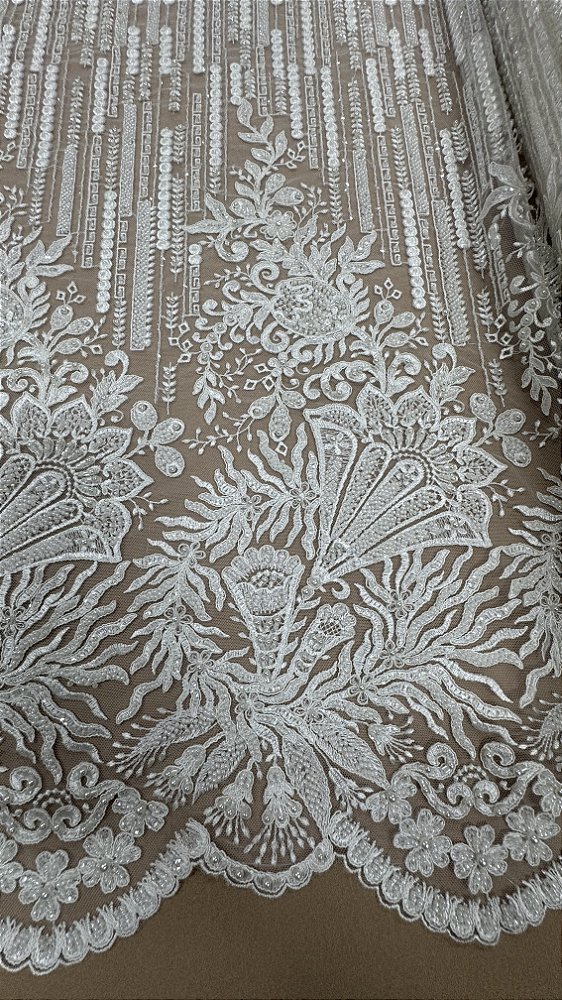 Tule Bordado barrado com Pedrarias,off white largura 130 cm composição 100% Poliamida.