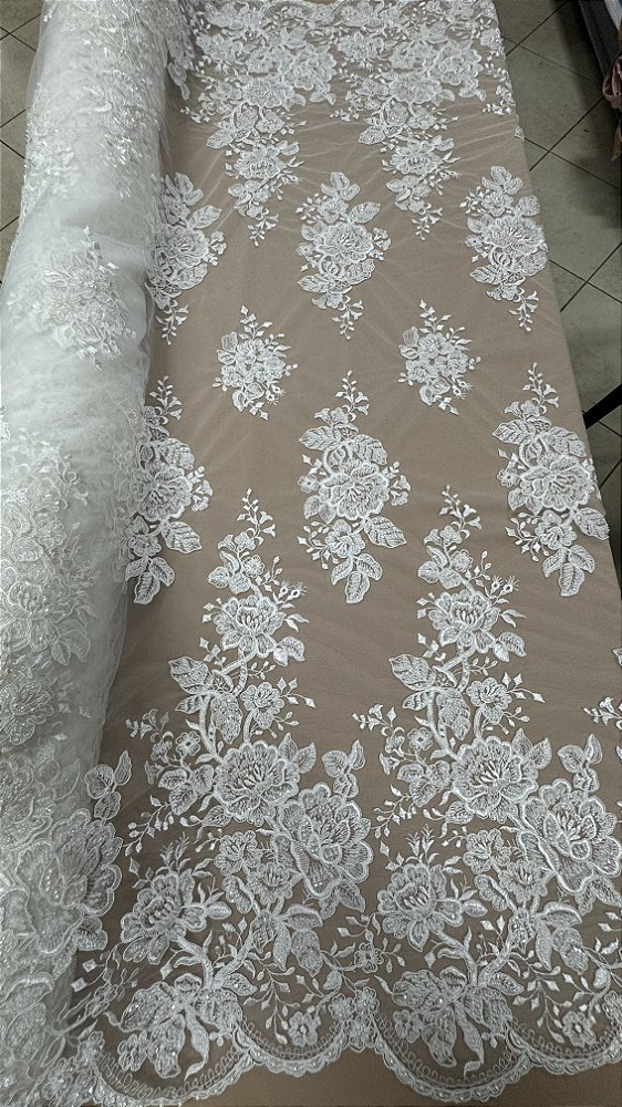 Tule Bordado com Pedrarias,off white largura 130 cm composição 100% Poliamida.