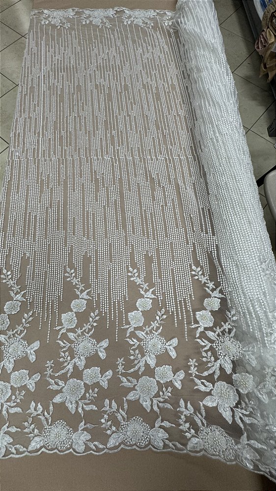 Tule bordado barrado com pedrarias,off white,100% Poliéster largura 130 cm.
