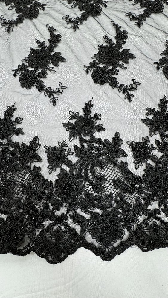 Tule Bordado com Pedrarias,preto largura 130 cm composição 100% Poliéster.