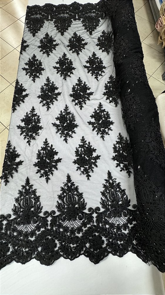 Tule Bordado com Pedrarias,preto largura 130 cm composição 100% Poliéster.