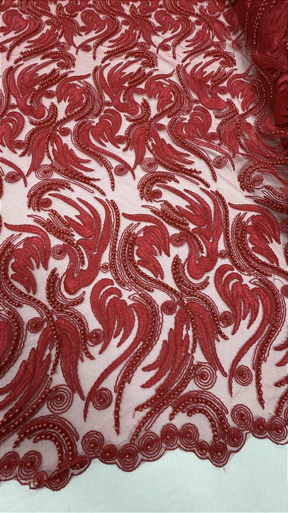 Tule bordado com pérolas,vermelho 130 cm composição 100% Poliamida.