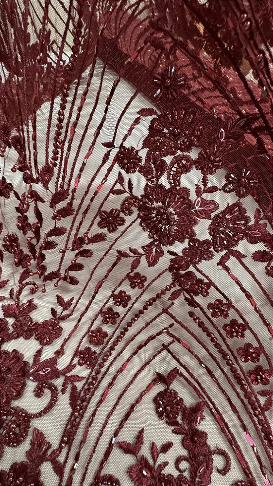 Tule bordado com pedrarias,Marsala 130 cm composição 100% Poliéster.