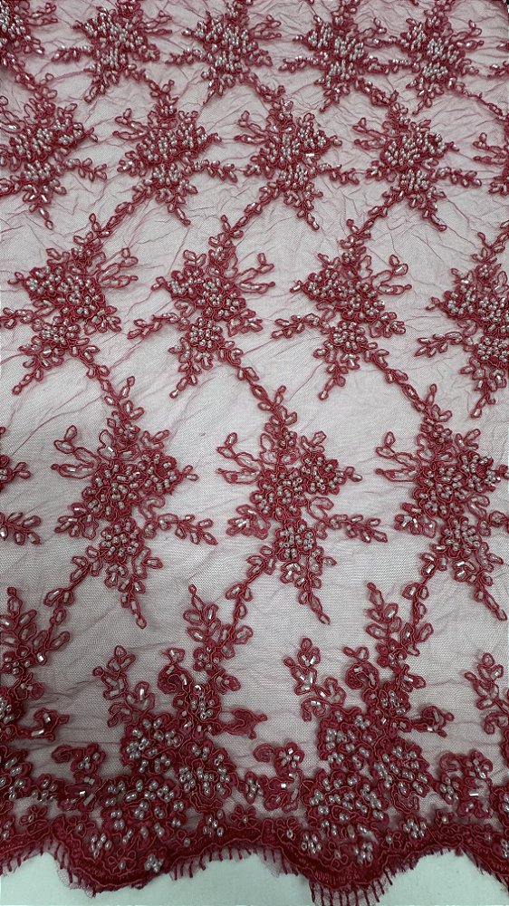 Tule bordado com pedrarias,pink 130 cm composição 100% Poliéster.