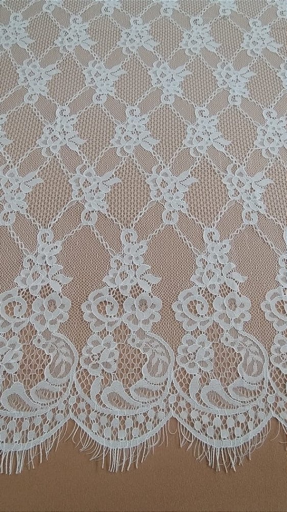 Tecido Renda Chantilly off white un-300x145