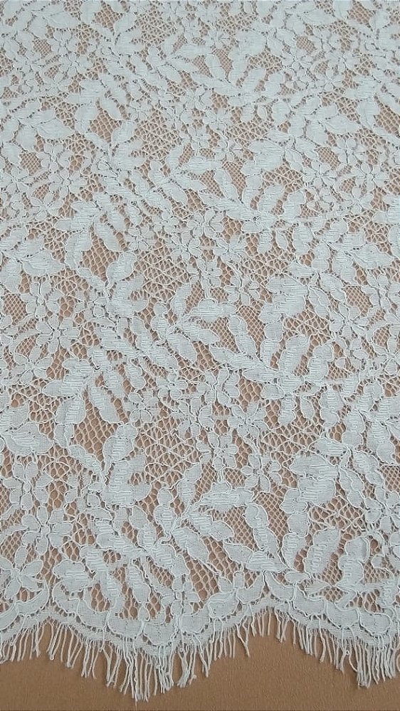 Tecido Renda Chantilly off white un-300x145