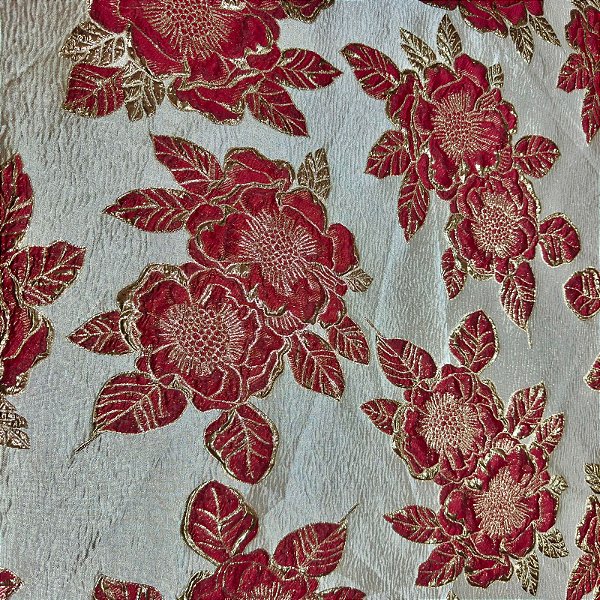 Tecido Jacquard Bordado com Relevo Floral Nude/Cereja