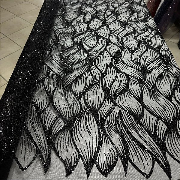Tule Bordado Diamante Quebrado Preto