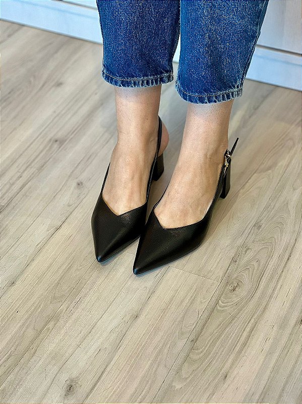 Salto scarpin Elise | Couro slingback preto