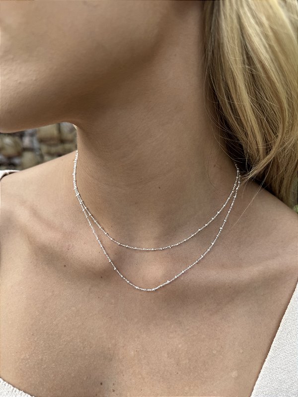 Colar duplo bolinhas • folheado a prata