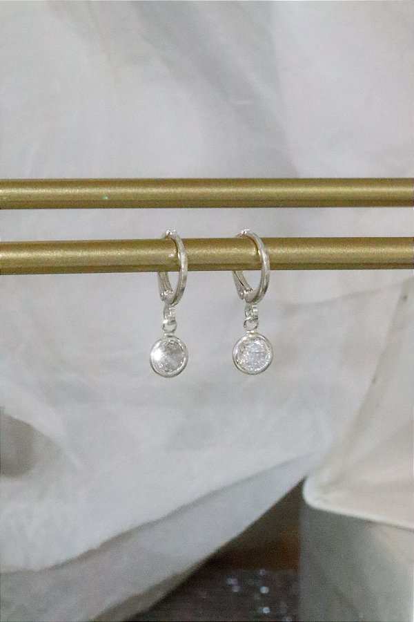 Argola ponto luz redondo • folheado a prata