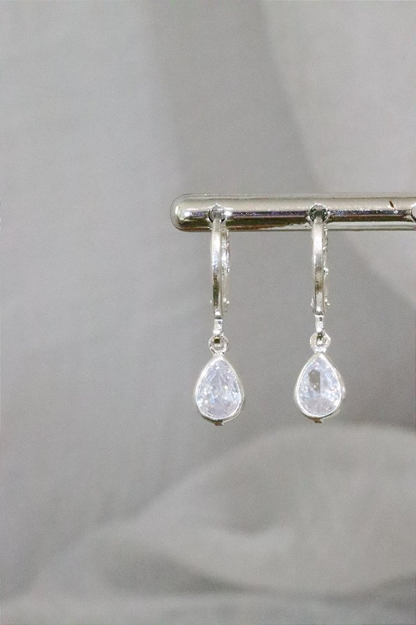 Argola ponto luz gota • folheado a prata