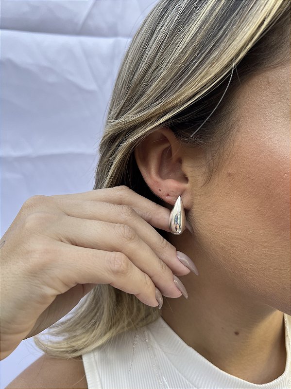 Brinco gota comprida • folheado a prata