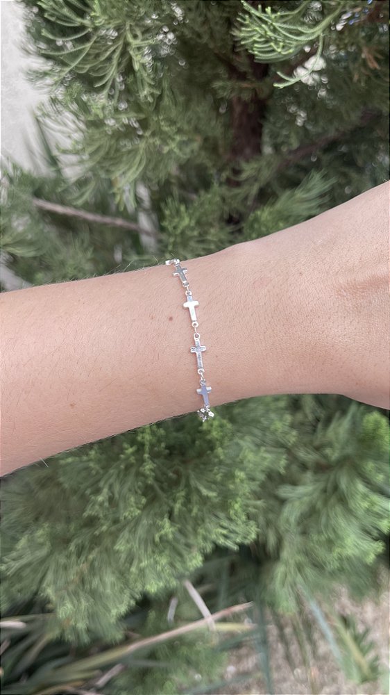 Pulseira cruz • folheado a prata
