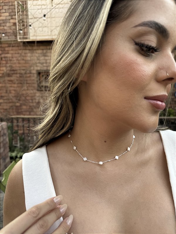 Choker trevo madrepérola • folheado a prata