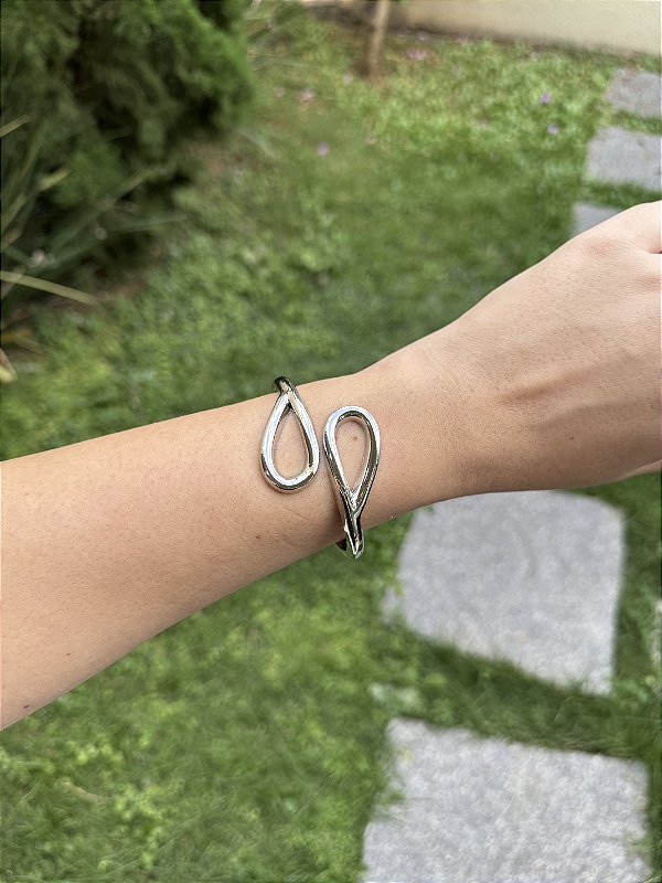 Bracelete gota vazada • banhado a níquel flash