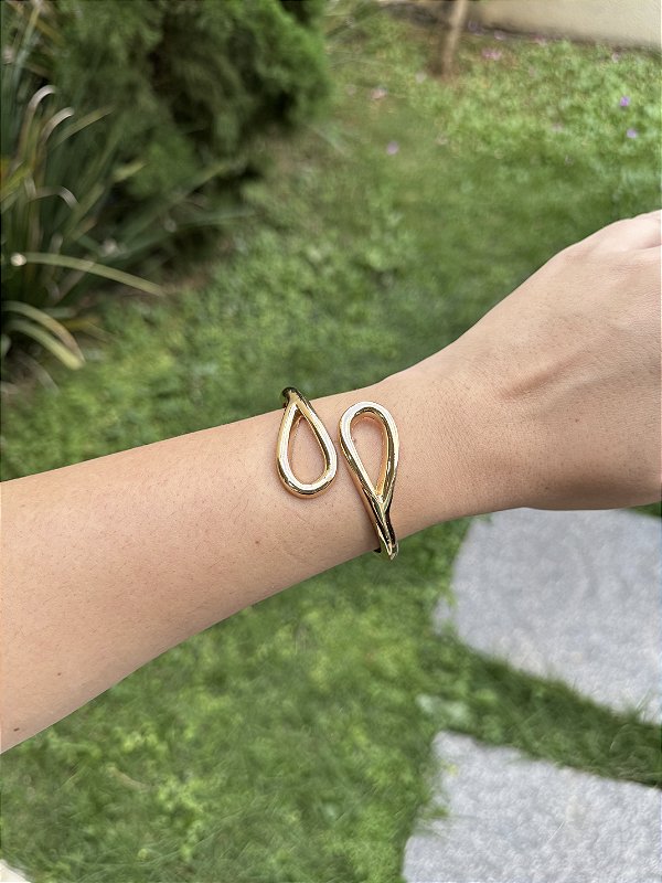 Bracelete gota vazada • banhado a ouro flash