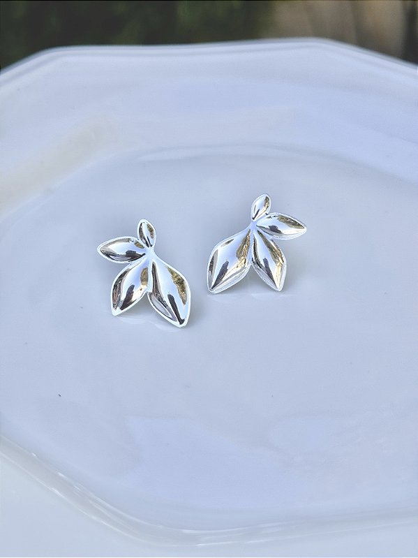 Brinco florais • folheado a prata