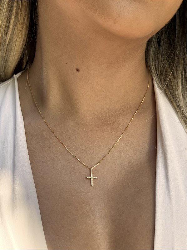 Colar cruz mini • folheado a ouro
