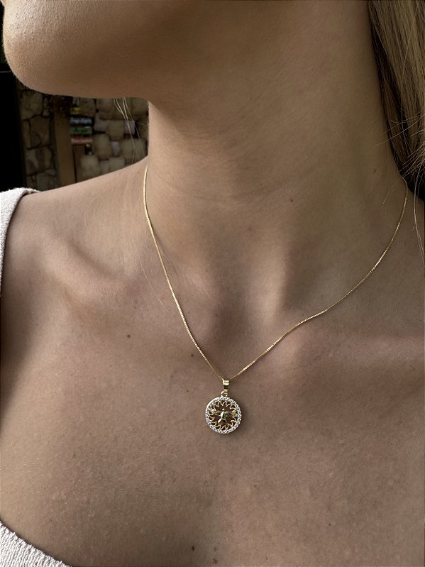 Colar divino rendado • folheado a ouro