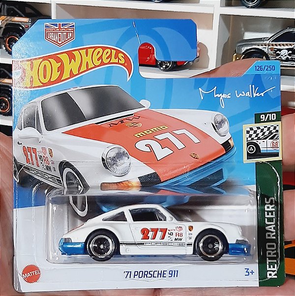 Um carrinho da Hot Wheels ou um Porsche 911 Carrera 4S zero km