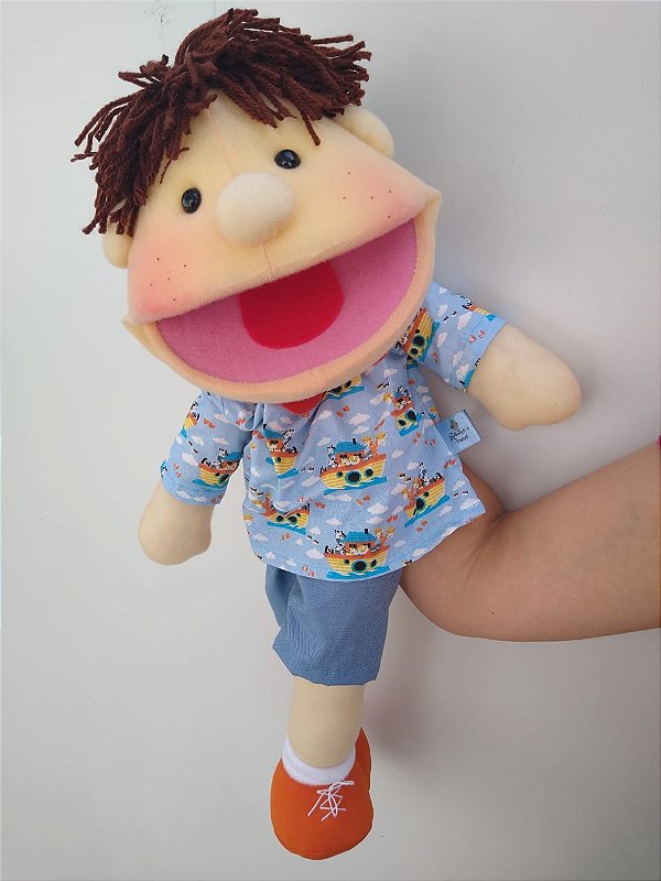 Fantoche menino corpo inteiro