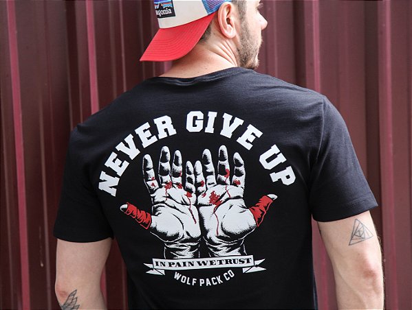 Camiseta Never Give Up Preta