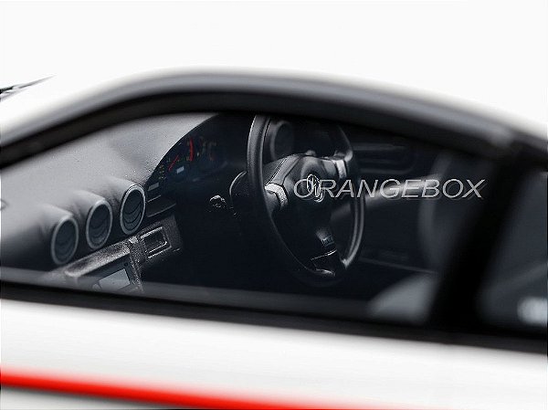 Nissan Silvia (S15 NISMO S-tune) 2000 1:18 OttOmobile