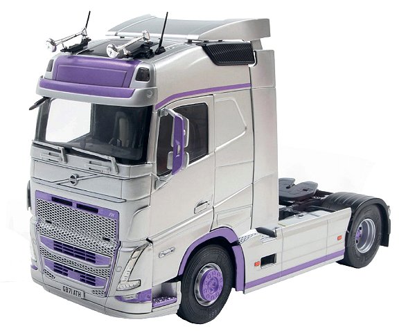 Volvo Trucks FH16 Globetrotter XL 2023 1:24 Solido Prata