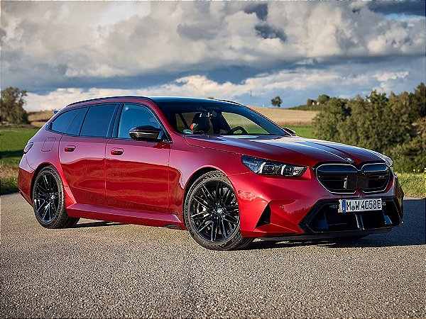BMW M5 Touring 2025 1:18 GT Spirit Vermelho